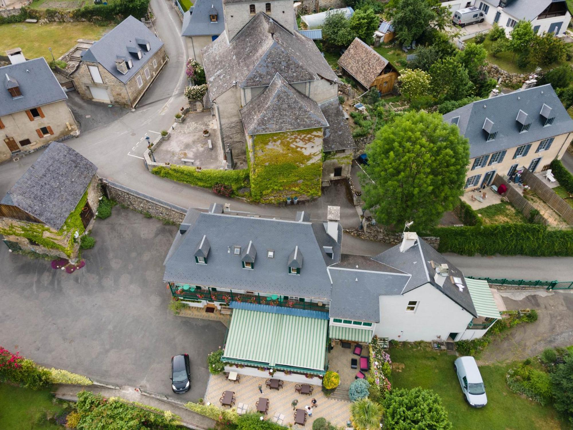Auberge Le Cabaliros Arcizans-Avant Exteriör bild