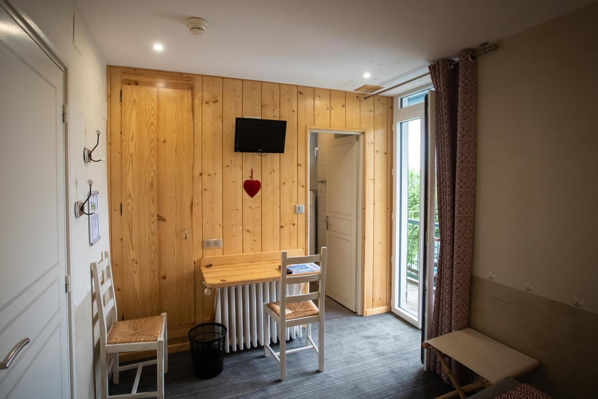 Auberge Le Cabaliros Arcizans-Avant Exteriör bild